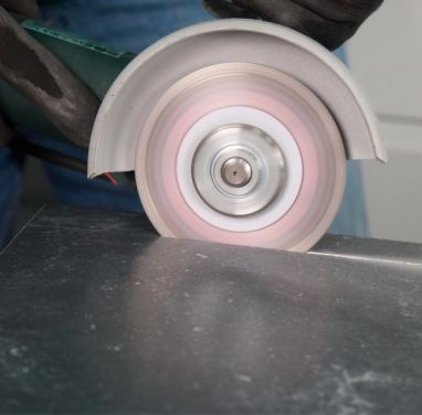 Tagliapiastrelle elettrico a ponte. Selezione, impostazione, problemi e soluzioni.